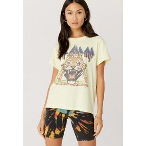 Daydreamer Beige Def Leppard Rock Til You Drop Tour Tee Women's Size Large